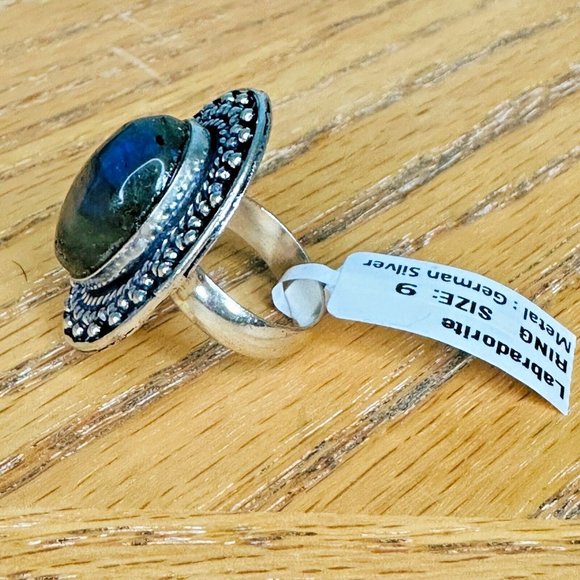 Labradorite Real Gemstone Ring Large 1.25 Inches Ornate Setting Ring Size 9 - Picture 3 of 9